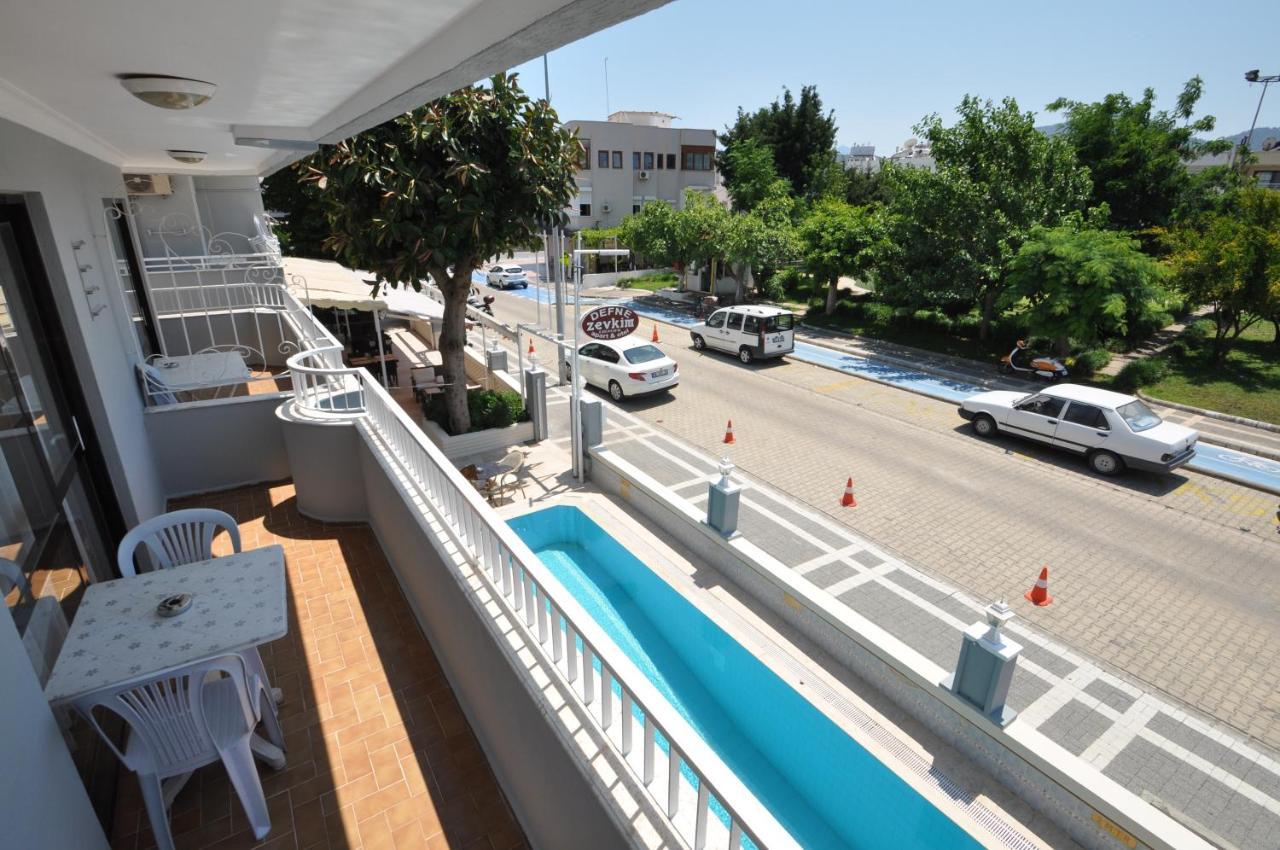Defne & Zevkim Apart Otel Marmaris