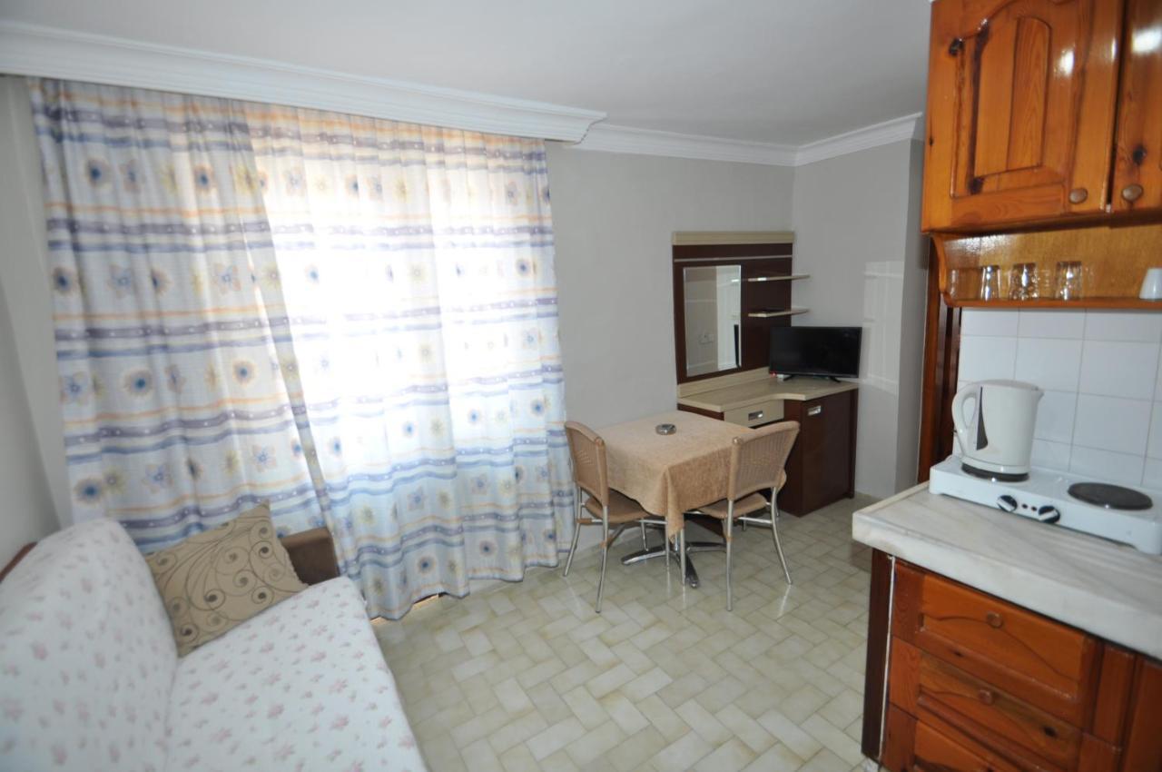 Defne & Zevkim Apart Otel Marmaris