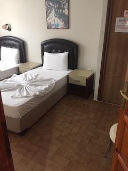 Defne & Zevkim Apart Otel 2*