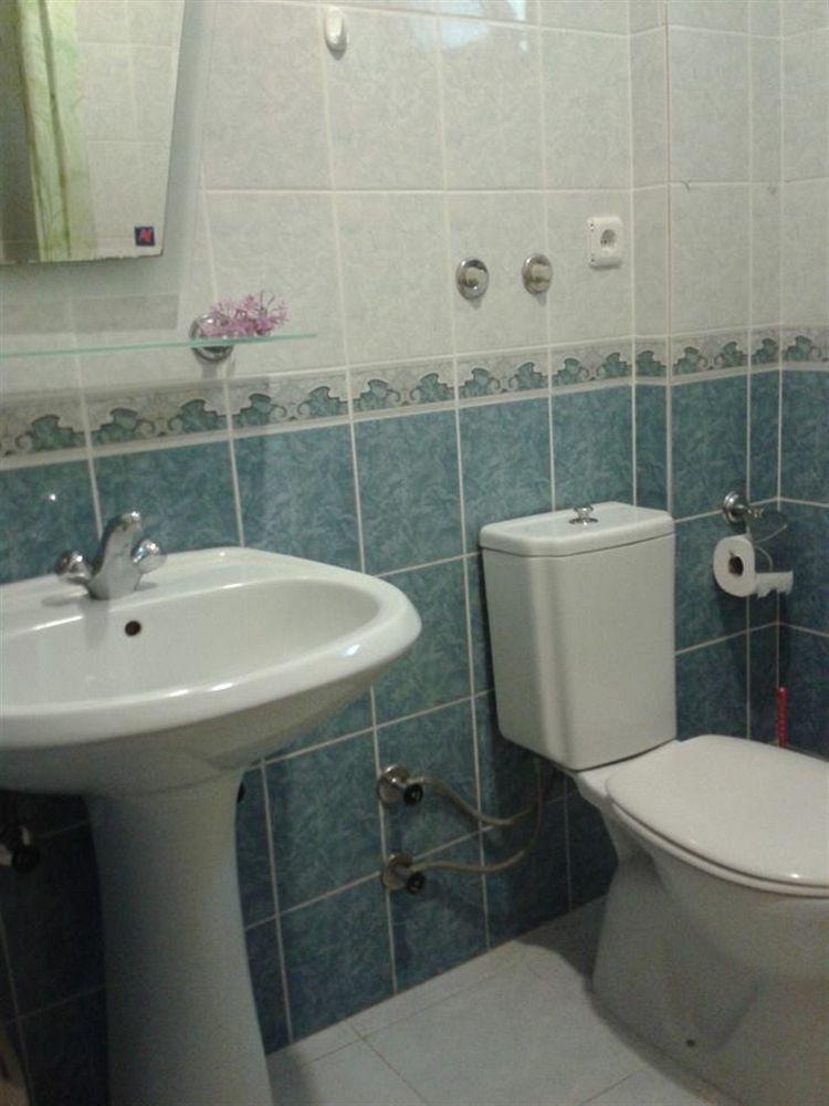 Defne & Zevkim Apart Otel 2*